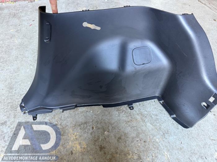 Baklucka, isolering, höger från en Mitsubishi Space Star (A0) 1.2 12V 2023