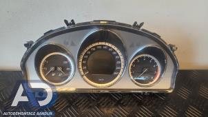 Gebruikte Tellerklok Mercedes C Estate (S204) 1.8 C-250 CGI 16V Prijs € 124,99 Margeregeling aangeboden door Autodemontage Aandijk