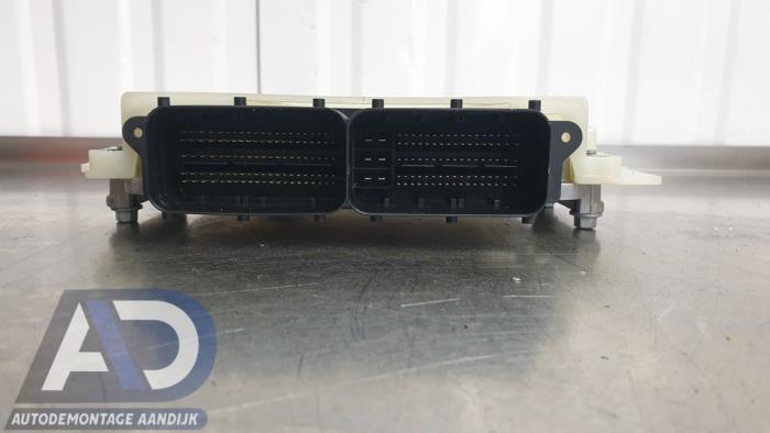 Dator, motorstyrning från en Land Rover Discovery Sport (LC) 2.0 TD4 180 16V 2020