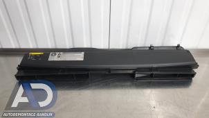 Gebruikte Luchtgeleider Seat Leon ST (5FF) 1.6 TDI Ecomotive 16V Prijs € 29,99 Margeregeling aangeboden door Autodemontage Aandijk