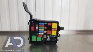 Używane Skrzynka bezpieczników Citroen C3 (SX/SW) 1.2 Vti 12V PureTech Cena € 49,99 Procedura marży oferowane przez Autodemontage Aandijk