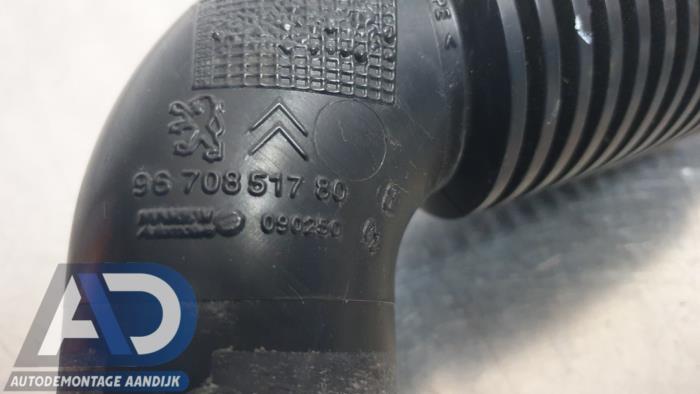 Waz ssacy powietrza z Citroën C3 (SX/SW) 1.2 Vti 12V PureTech 2017