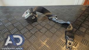 Używane Pas bezpieczenstwa lewy tyl Volkswagen Golf VII (AUA) 1.5 TSI Evo BMT 16V Cena € 24,99 Procedura marży oferowane przez Autodemontage Aandijk