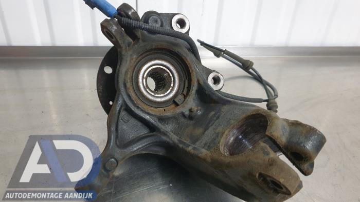 Sworzen prawy przód z Citroën C3 (SX/SW) 1.2 Vti 12V PureTech 2017