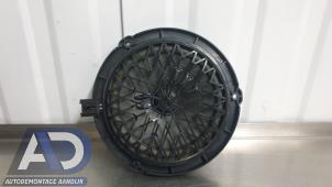 Używane Glosnik Citroen C3 (SX/SW) 1.2 Vti 12V PureTech Cena € 19,99 Procedura marży oferowane przez Autodemontage Aandijk