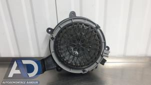 Używane Glosnik Citroen C3 (SX/SW) 1.2 Vti 12V PureTech Cena € 19,99 Procedura marży oferowane przez Autodemontage Aandijk