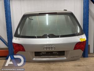 Używane Tylna klapa Audi A4 Avant (B7) 2.7 TDI V6 24V Cena € 99,99 Procedura marży oferowane przez Autodemontage Aandijk
