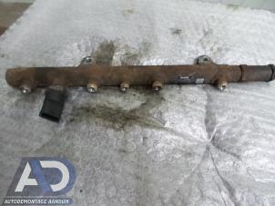 Begagnade Bränsleinsprutningsmunstycke Renault Megane II Grandtour (KM) 1.9 dCi 120 Pris € 39,99 Marginaltabell erbjuds av Autodemontage Aandijk