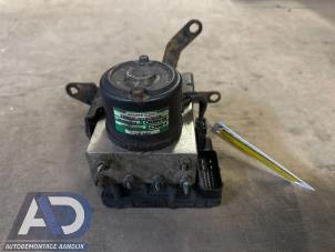 Begagnade ABS-pump Hyundai Coupe 2.0i FX 16V Pris € 89,99 Marginaltabell erbjuds av Autodemontage Aandijk
