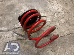 Gebruikte Schroefveer voor Mini Mini Cooper S (R53) 1.6 16V Prijs € 24,99 Margeregeling aangeboden door Autodemontage Aandijk