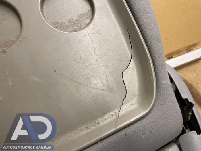 Stoel achter van een Volkswagen Sharan (7M8/M9/M6) 1.9 TDI 110 1999