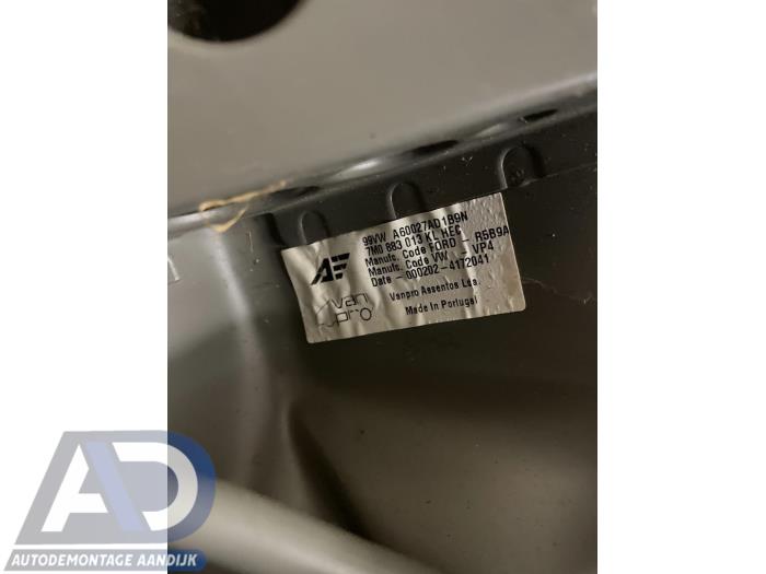 Stoel achter van een Volkswagen Sharan (7M8/M9/M6) 1.9 TDI 110 1999