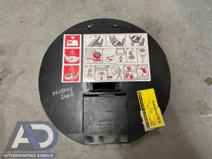 Begagnade Verktygssats Renault Modus Pris € 39,99 Marginaltabell erbjuds av Autodemontage Aandijk