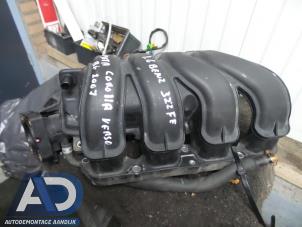 Używane Kolektor dolotowy Toyota Corolla Verso Cena na żądanie oferowane przez Autodemontage Aandijk