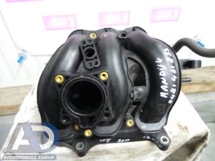 Begagnade Insugsrör Peugeot 107 1.0 12V Pris € 29,99 Marginaltabell erbjuds av Autodemontage Aandijk