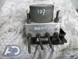 Używane Pompa ABS Peugeot 107 1.0 12V Cena € 29,99 Procedura marży oferowane przez Autodemontage Aandijk