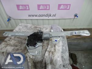 Gebruikte Motor electrisch raam Peugeot Partner (GC/GF/GG/GJ/GK) 1.6 HDI 75 Prijs € 39,99 Margeregeling aangeboden door Autodemontage Aandijk