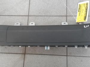 Begagnade Knäairbag Mercedes CLA (117.3) 2.2 CLA-200 CDI, 200 d 16V 4-Matic Pris € 150,00 Marginaltabell erbjuds av Autobedrijf G.H. Wessel B.V.