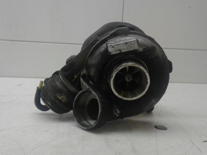 Turbo från en Mercedes-Benz C Combi (S203) 2.7 C-270 CDI 20V 2003