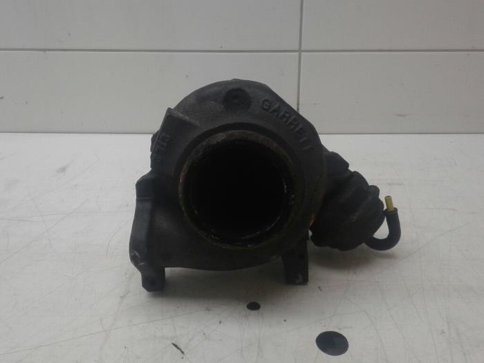 Turbo från en Mercedes-Benz C Combi (S203) 2.7 C-270 CDI 20V 2003