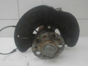 Gebruikte Fusee rechts-voor Mercedes E Estate (S212) E-220 CDI 16V BlueEfficiency Prijs € 99,00 Margeregeling aangeboden door Wessel Parts & Service B.V.