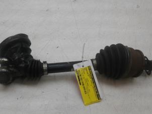 Begagnade Drivaxel, höger fram Opel Insignia Sports Tourer 2.0 CDTI 16V Pris på förfrågan erbjuds av Autobedrijf G.H. Wessel B.V.