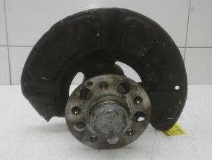 Gebruikte Fusee rechts-voor Mercedes E Estate (S212) E-200 CDI 16V BlueEfficiency,BlueTEC Prijs € 129,00 Margeregeling aangeboden door Wessel Parts & Service B.V.