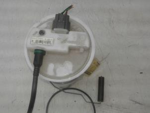 Begagnade Elektrisk bränslepump Renault Clio IV Estate/Grandtour (7R) 1.2 16V Pris € 79,00 Marginaltabell erbjuds av Autobedrijf G.H. Wessel B.V.