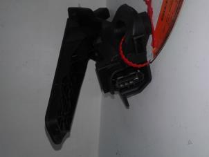 Begagnade Gaspedalsensor Volkswagen Caddy III (2KA,2KH,2CA,2CH) 1.6 Pris € 35,00 Marginaltabell erbjuds av Autobedrijf G.H. Wessel B.V.
