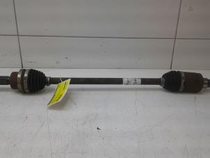 Gebruikte Aandrijfas rechts-achter Ford Kuga II (DM2) Prijs € 179,00 Margeregeling aangeboden door Autobedrijf G.H. Wessel B.V.