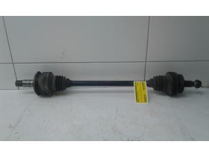 Begagnade Drivaxel, höger bak Mercedes E (R207) E-220 CDI 16V BlueEfficiency Pris € 149,00 Marginaltabell erbjuds av Autobedrijf G.H. Wessel B.V.