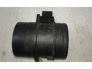 Begagnade Luftflödesmätare Volkswagen Golf VI (5K1) 2.0 TDI 16V Pris € 39,00 Marginaltabell erbjuds av Autobedrijf G.H. Wessel B.V.