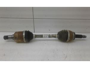 Gebruikte Aandrijfas links-voor Kia Niro I (DE) 1.6 GDI Hybrid Prijs € 125,00 Margeregeling aangeboden door Autobedrijf G.H. Wessel B.V.