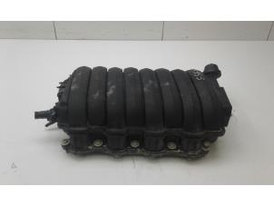 Begagnade Insugsrör Porsche Cayenne (9PA) 4.8 V8 32V GTS Pris € 299,00 Marginaltabell erbjuds av Autobedrijf G.H. Wessel B.V.