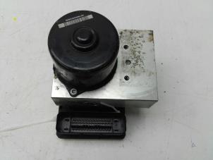 Begagnade ABS-pump Mercedes C (W203) 2.7 C-270 CDI 20V Pris € 99,00 Marginaltabell erbjuds av Autobedrijf G.H. Wessel B.V.