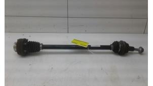 Gebruikte Aandrijfas rechts-achter Volkswagen Tiguan (AD1) 1.4 TSI 16V 4Motion Prijs € 125,00 Margeregeling aangeboden door Autobedrijf G.H. Wessel B.V.