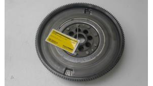 Gebruikte Vliegwiel Mercedes GLB (247.6) 2.0 GLB-250 Turbo 16V 4-Matic Prijs € 249,00 Margeregeling aangeboden door Autobedrijf G.H. Wessel B.V.