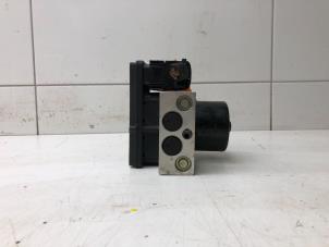 Begagnade ABS-pump Mercedes C (W203) 2.7 C-270 CDI 20V Pris € 79,00 Marginaltabell erbjuds av Autobedrijf G.H. Wessel B.V.