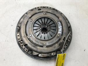 Gebruikte Vliegwiel dubbele massa Mercedes Sprinter 3,5t (907.6/910.6) 311 CDI 2.1 D FWD Prijs € 699,00 Margeregeling aangeboden door Wessel Parts & Service B.V.