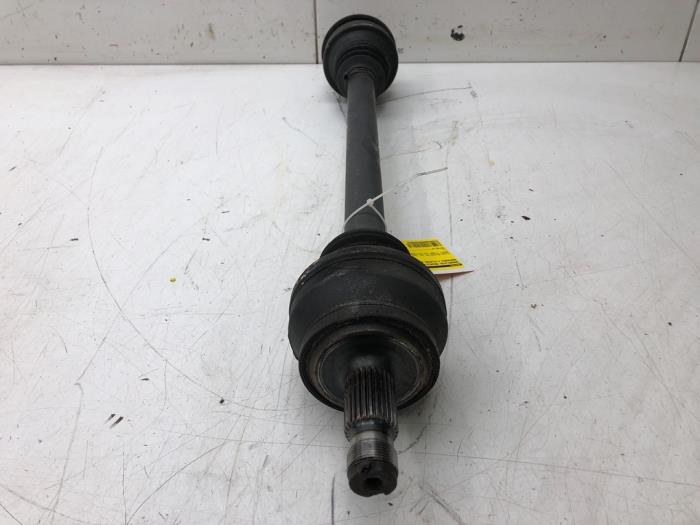 Drivaxel, höger bak från en Mercedes-Benz C (W204) 2.2 C-220 CDI 16V BlueEFFICIENCY 2013