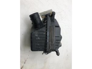 Begagnade Luftfilterhus Kia Carens IV (RP) 1.7 CRDi 16V Pris € 99,00 Marginaltabell erbjuds av Wessel Parts & Service B.V.