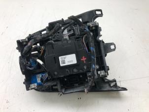 Gebruikte Versnellingspook Jaguar F-type 3.0 V6 24V Prijs € 399,00 Margeregeling aangeboden door Autobedrijf G.H. Wessel B.V.