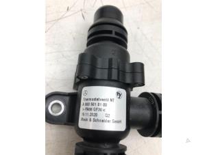 Używane Termostat Mercedes EQV 300 Cena € 59,00 Procedura marży oferowane przez Autobedrijf G.H. Wessel B.V.