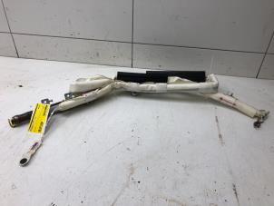 Begagnade Takgardinairbag, vänster Kia Carens IV (RP) 1.6 GDI 16V Pris € 110,00 Marginaltabell erbjuds av Autobedrijf G.H. Wessel B.V.