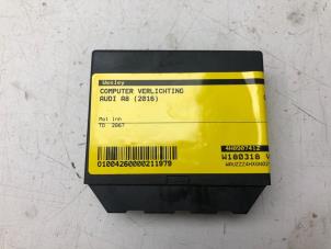 Gebruikte Module Verlichting Audi A8 (D4) 3.0 TDI V6 24V Quattro Prijs € 39,00 Margeregeling aangeboden door Wessel Parts & Service B.V.