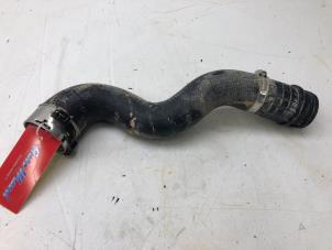 Begagnade Laddluftkylarslang Opel Astra K 1.6 CDTI 110 16V Pris € 39,00 Marginaltabell erbjuds av Autobedrijf G.H. Wessel B.V.