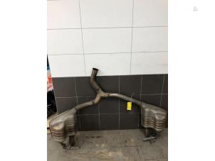 Begagnade Ljuddämpare, bak Mercedes C Estate (S205) C-300 e 2.0 16V Pris € 599,00 Marginaltabell erbjuds av Autobedrijf G.H. Wessel B.V.