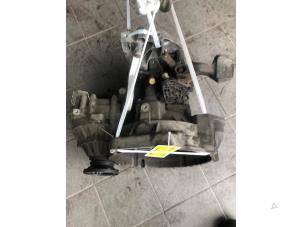 Gebruikte Versnellingsbak Volkswagen Golf VI (5K1) 2.0 TDI 16V Prijs € 399,00 Margeregeling aangeboden door Autobedrijf G.H. Wessel B.V.