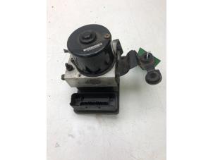 Begagnade ABS-pump Skoda Octavia Combi (1U5) 1.9 TDi 110 Pris € 49,00 Marginaltabell erbjuds av Autobedrijf G.H. Wessel B.V.