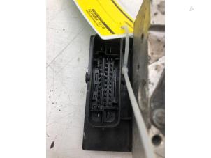 Gebruikte ABS Pomp Audi A4 Avant (B8) 2.0 TDI 16V Prijs € 125,00 Margeregeling aangeboden door Autobedrijf G.H. Wessel B.V.